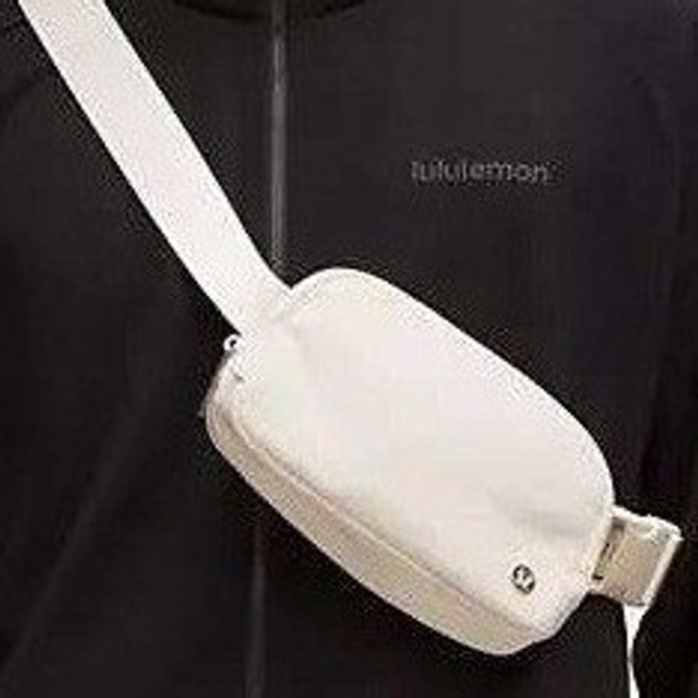 Lululemon Everywhere Belt Bag 1L Cream White Waist Pack Fanny‎ Pack NWT